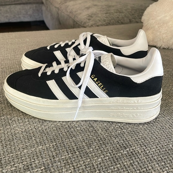 LIKE NEW ADIDAS Gazelle Bold Platforms! - Picture 7 of 12